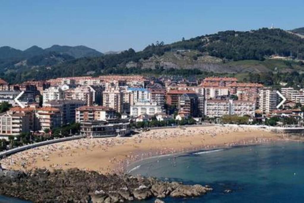 Castro Holidays - Centrico Piscina Urbanizacion Garaje Gratis กาสโตร-อูร์เดียเลส ภายนอก รูปภาพ