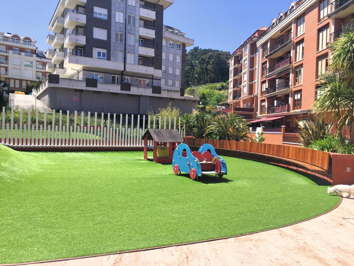 Castro Holidays - Centrico Piscina Urbanizacion Garaje Gratis กาสโตร-อูร์เดียเลส ภายนอก รูปภาพ