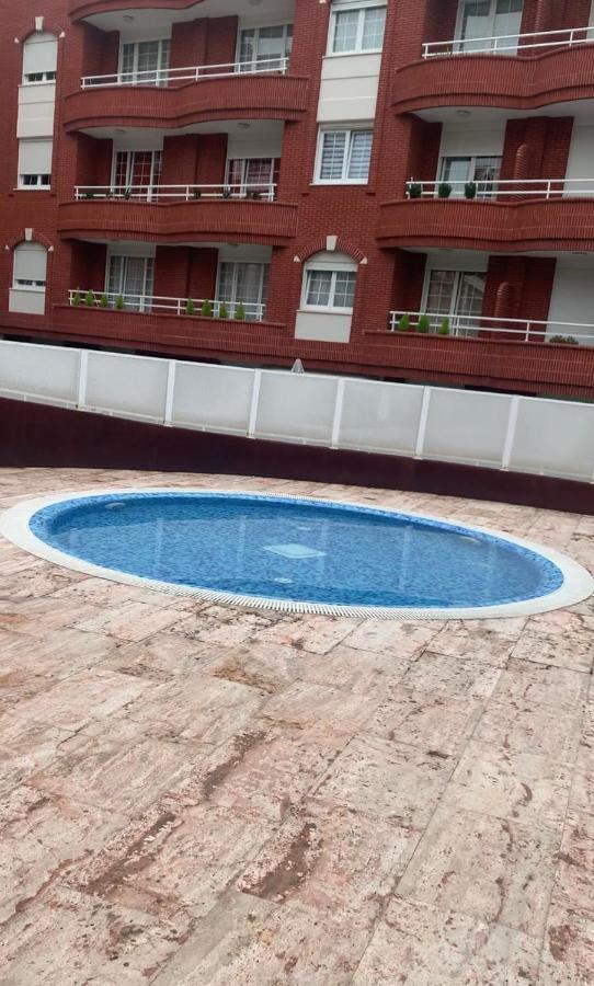Castro Holidays - Centrico Piscina Urbanizacion Garaje Gratis กาสโตร-อูร์เดียเลส ภายนอก รูปภาพ