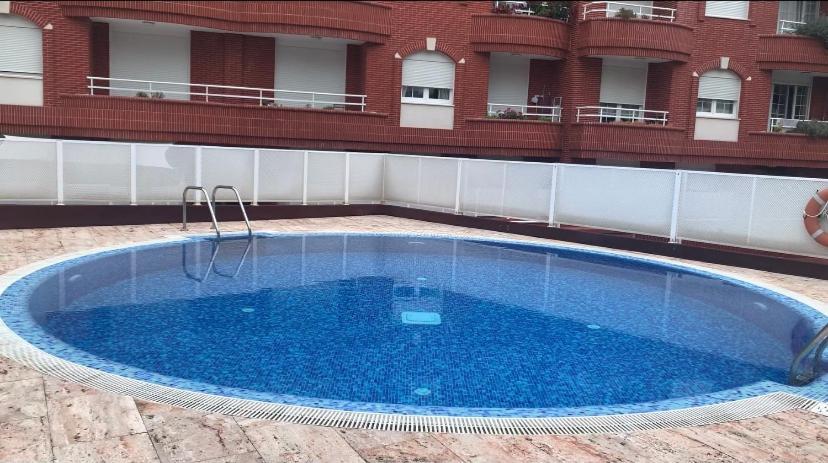 Castro Holidays - Centrico Piscina Urbanizacion Garaje Gratis กาสโตร-อูร์เดียเลส ภายนอก รูปภาพ
