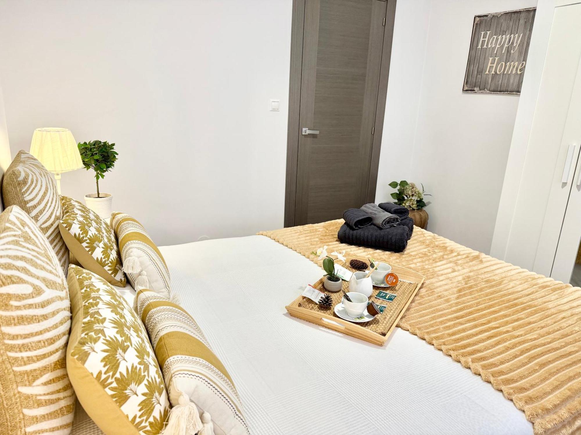 Castro Holidays - Centrico Piscina Urbanizacion Garaje Gratis กาสโตร-อูร์เดียเลส ภายนอก รูปภาพ