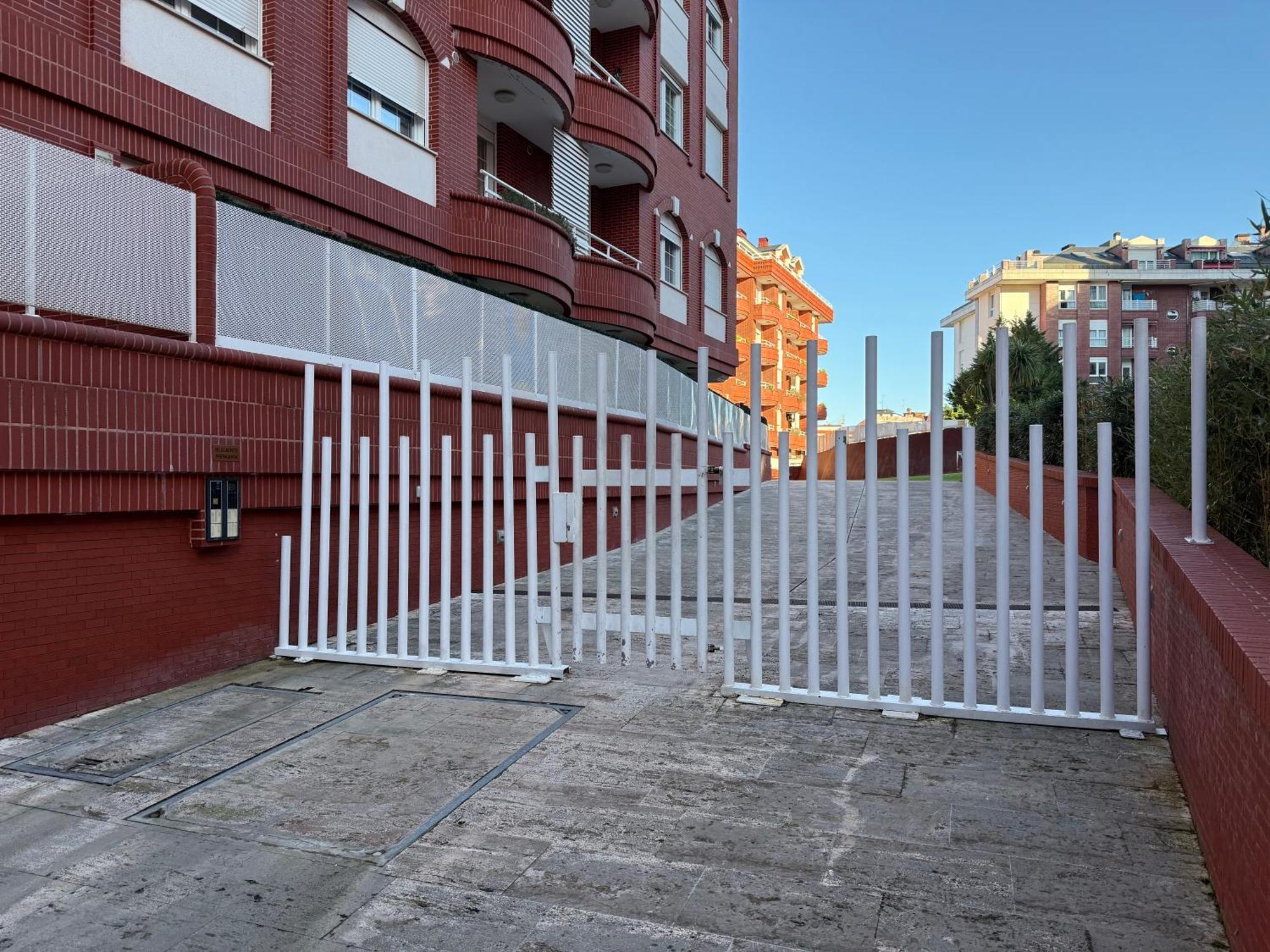 Castro Holidays - Centrico Piscina Urbanizacion Garaje Gratis กาสโตร-อูร์เดียเลส ภายนอก รูปภาพ