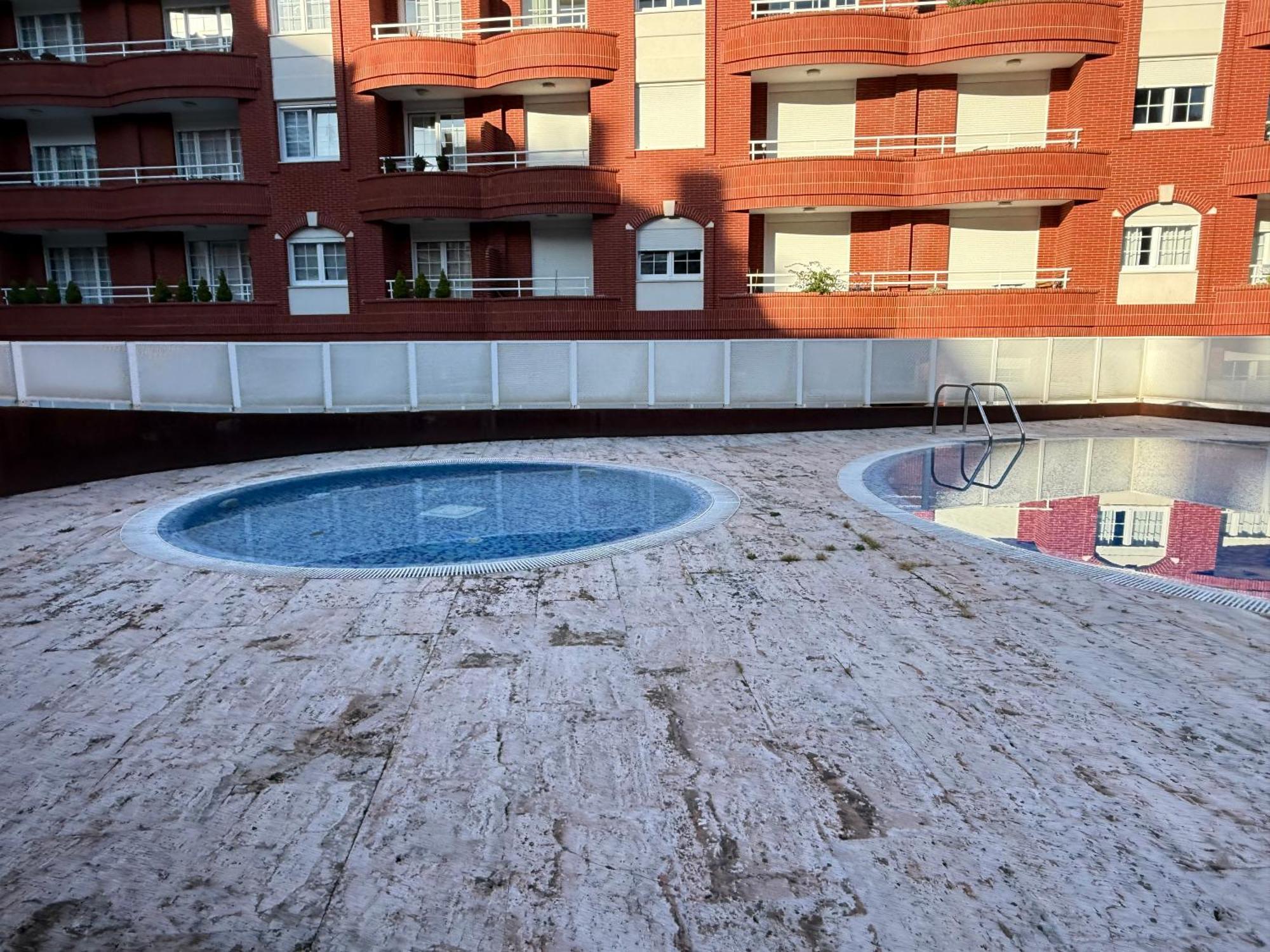 Castro Holidays - Centrico Piscina Urbanizacion Garaje Gratis กาสโตร-อูร์เดียเลส ภายนอก รูปภาพ