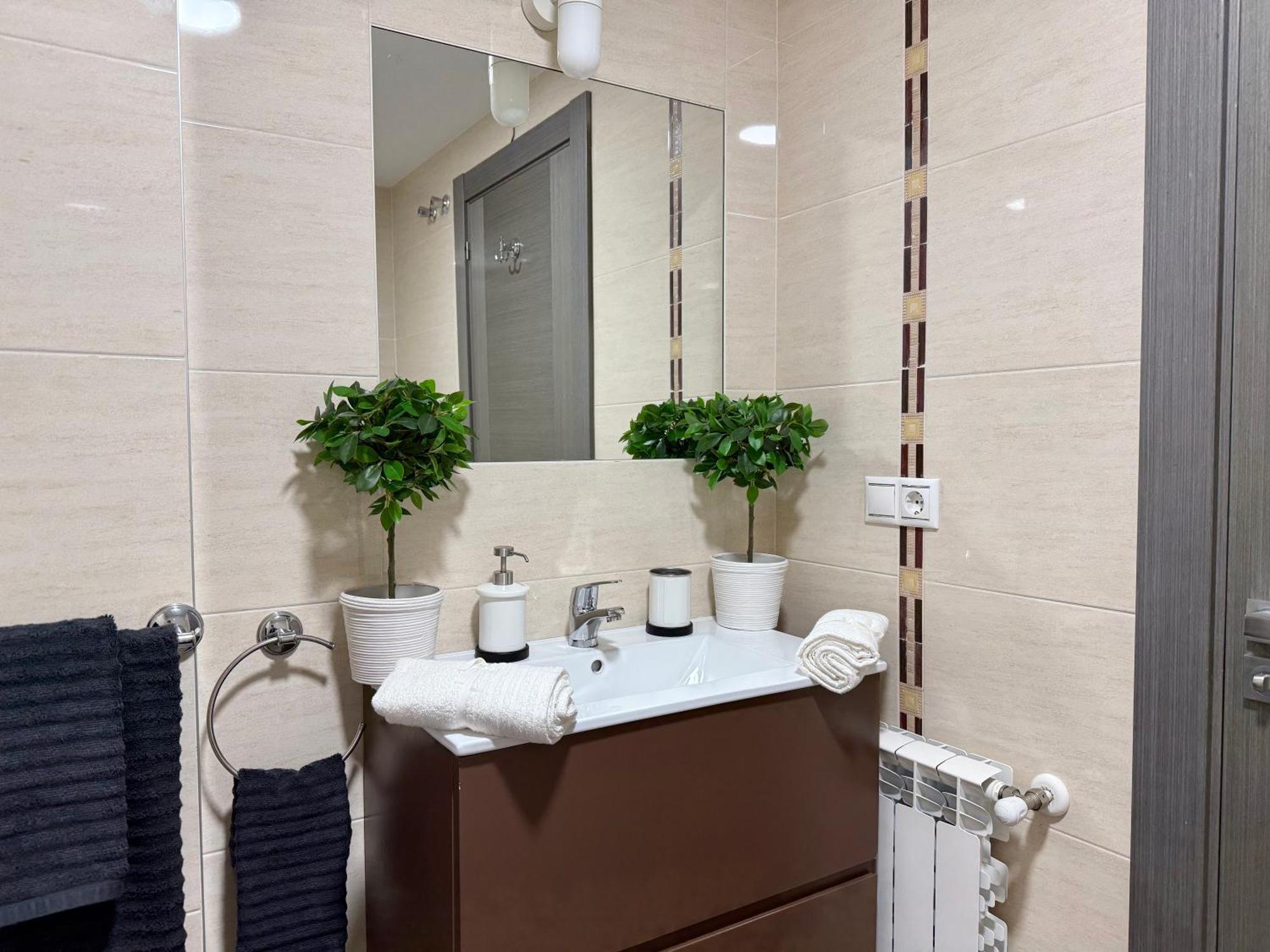 Castro Holidays - Centrico Piscina Urbanizacion Garaje Gratis กาสโตร-อูร์เดียเลส ภายนอก รูปภาพ