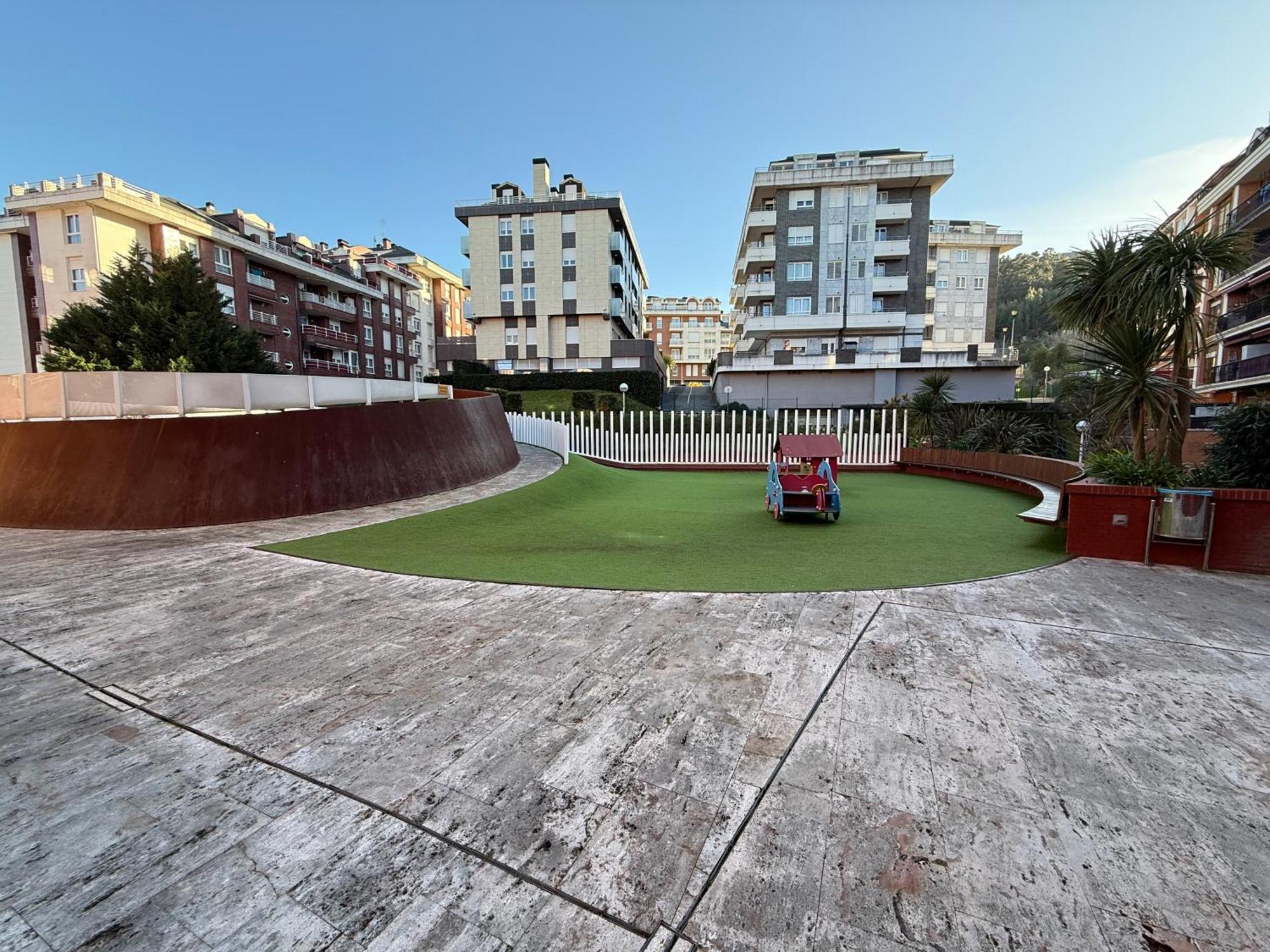 Castro Holidays - Centrico Piscina Urbanizacion Garaje Gratis กาสโตร-อูร์เดียเลส ภายนอก รูปภาพ