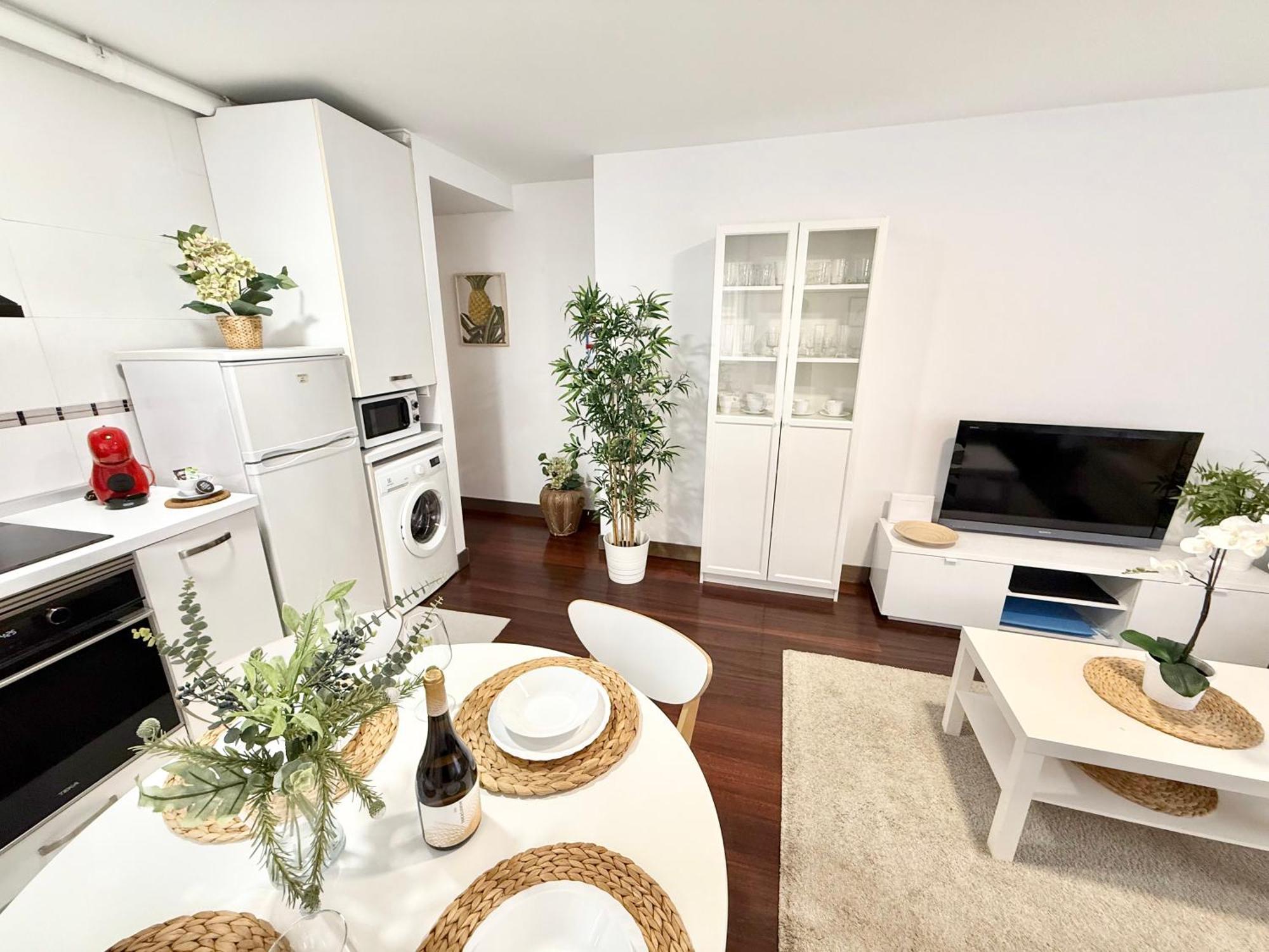 Castro Holidays - Centrico Piscina Urbanizacion Garaje Gratis กาสโตร-อูร์เดียเลส ภายนอก รูปภาพ