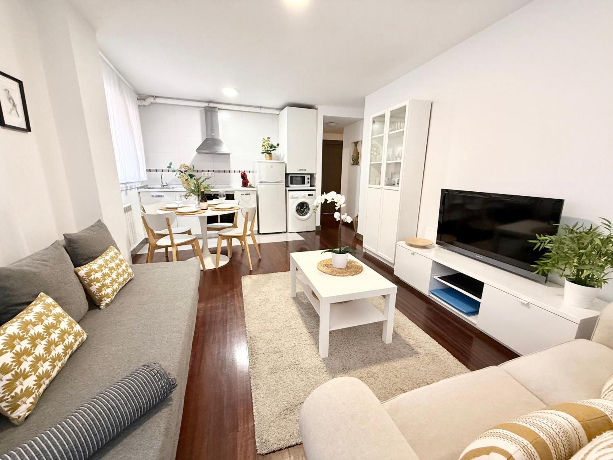 Castro Holidays - Centrico Piscina Urbanizacion Garaje Gratis กาสโตร-อูร์เดียเลส ภายนอก รูปภาพ