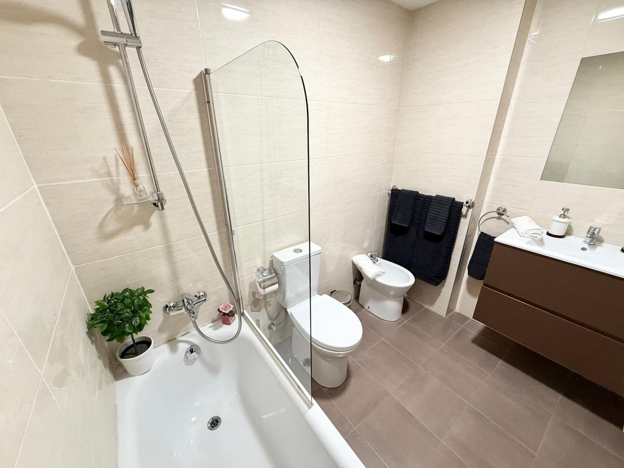 Castro Holidays - Centrico Piscina Urbanizacion Garaje Gratis กาสโตร-อูร์เดียเลส ภายนอก รูปภาพ