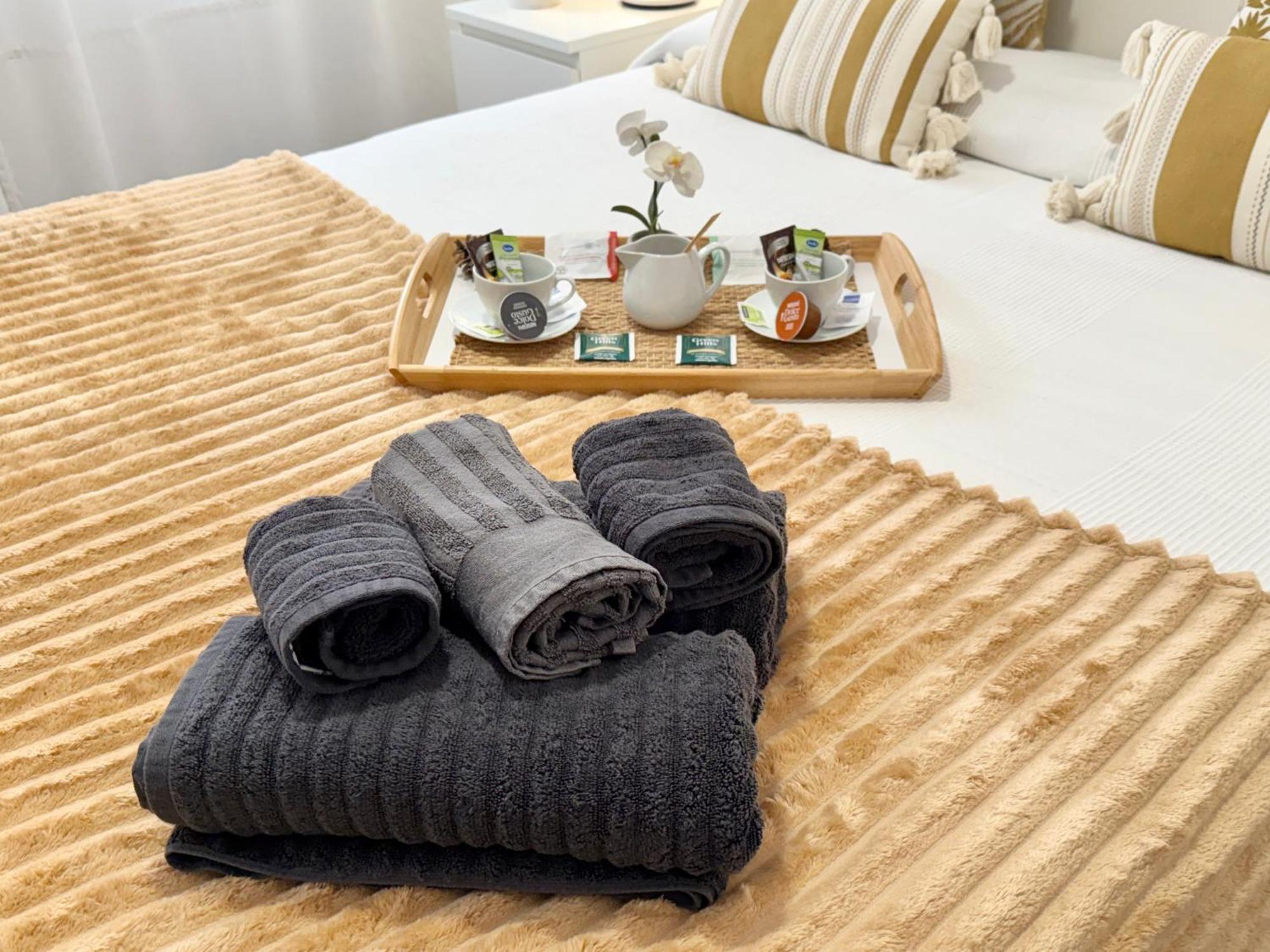 Castro Holidays - Centrico Piscina Urbanizacion Garaje Gratis กาสโตร-อูร์เดียเลส ภายนอก รูปภาพ